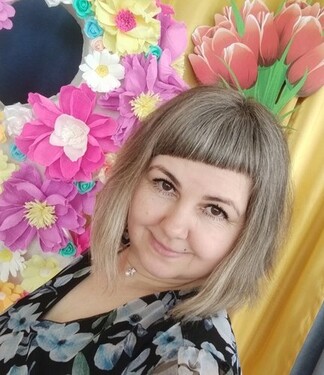 Няня-воспитатель Юлия: 17 лет в саду, опыт с младенцами | Агентство «Один дома»